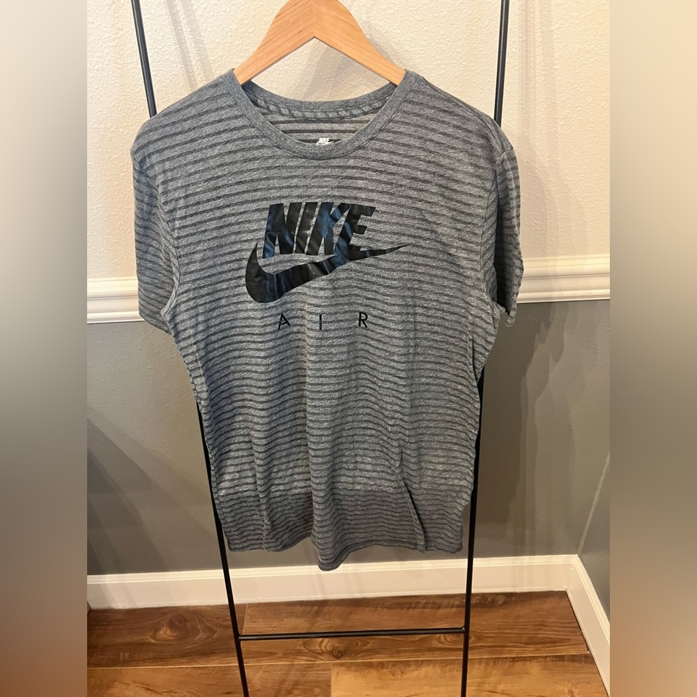 Nike Tee Short Sleeve